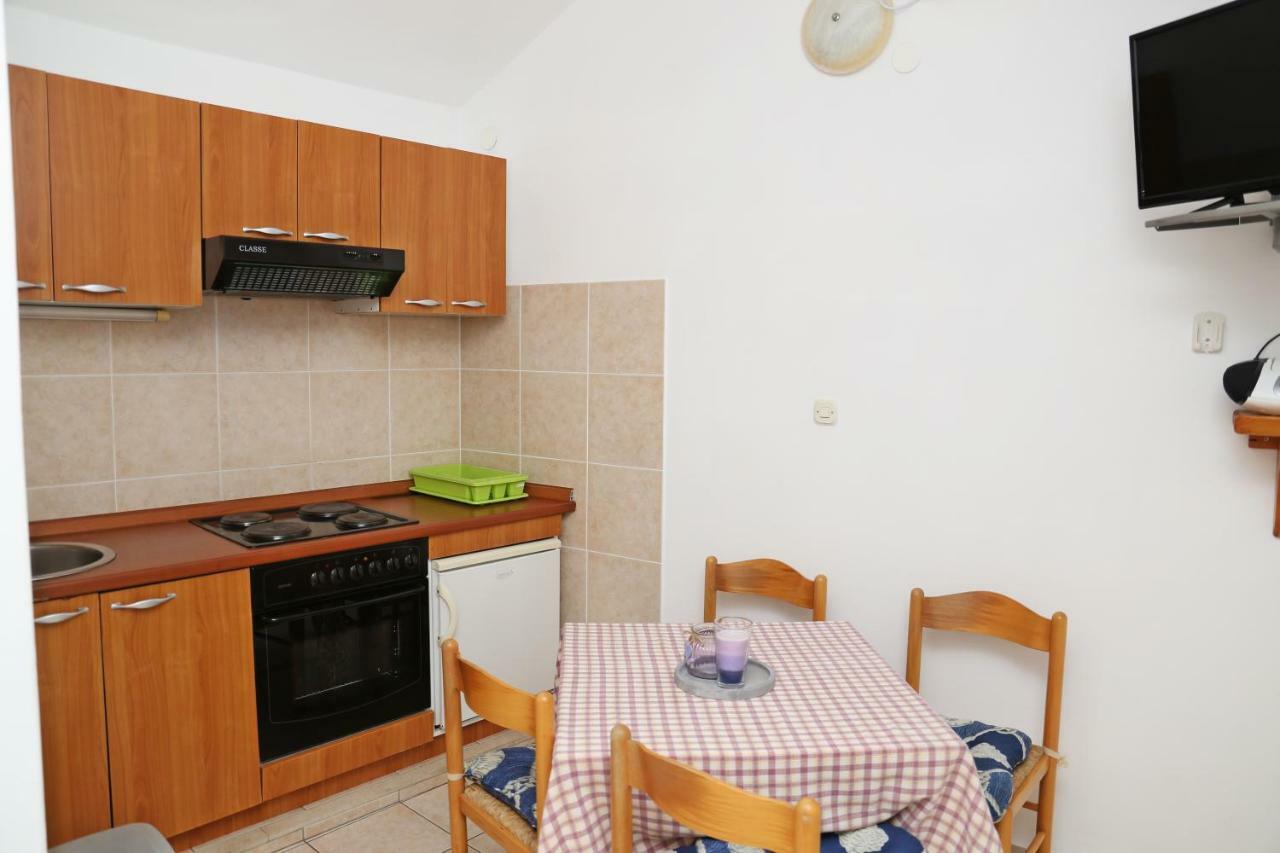 Apartments Katica Lumbarda Esterno foto